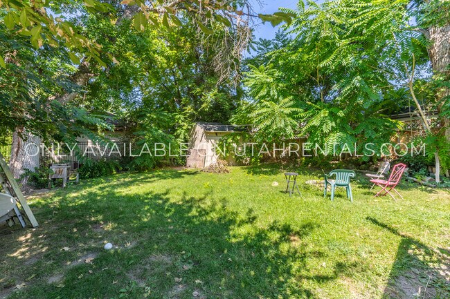 Foto del edificio - 429 E Center St