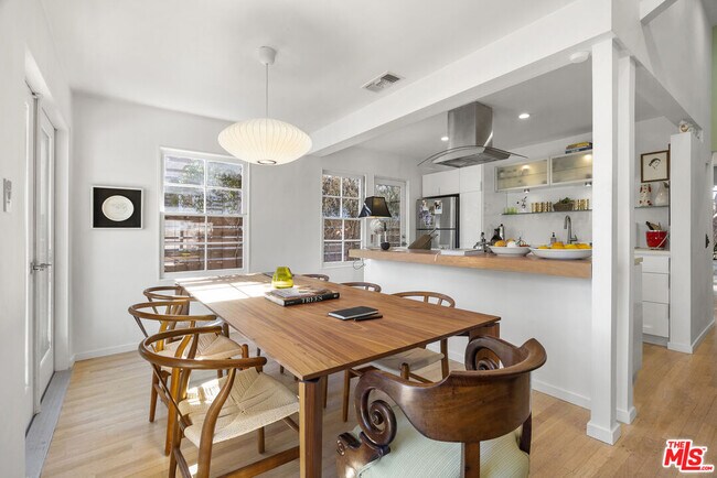 Foto del edificio - 3539 Greenwood Ave