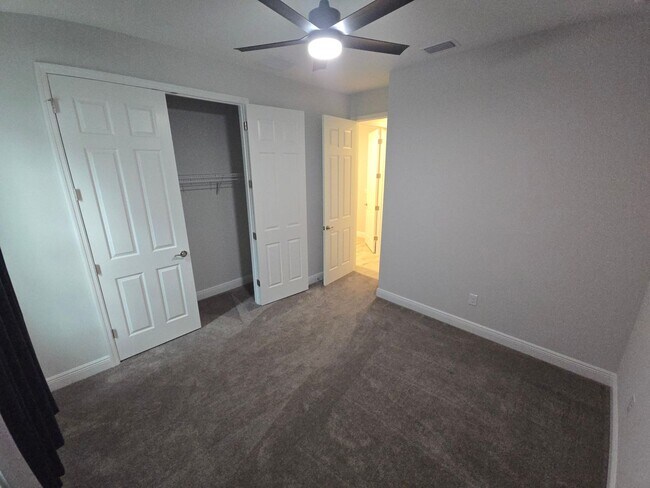 Foto del edificio - 3/2 Home in Lithia ****MOVE-IN SPECIAL, $500 OFF 2ND MONTHS RENT!!****