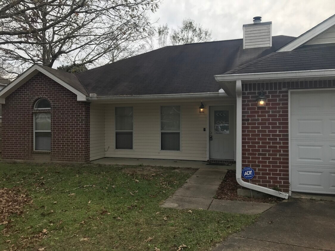 2815 Villa Venezia Ct, Ocean Springs, MS 39564 House Rental in Ocean