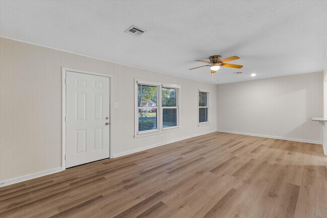 Building Photo - 3504 Lasker Ave
