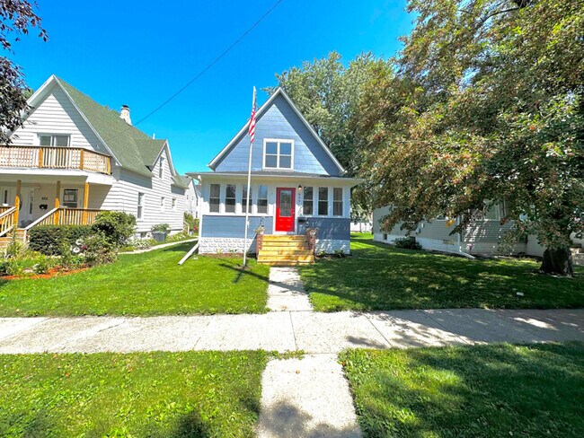 Building Photo - 809 Grove St