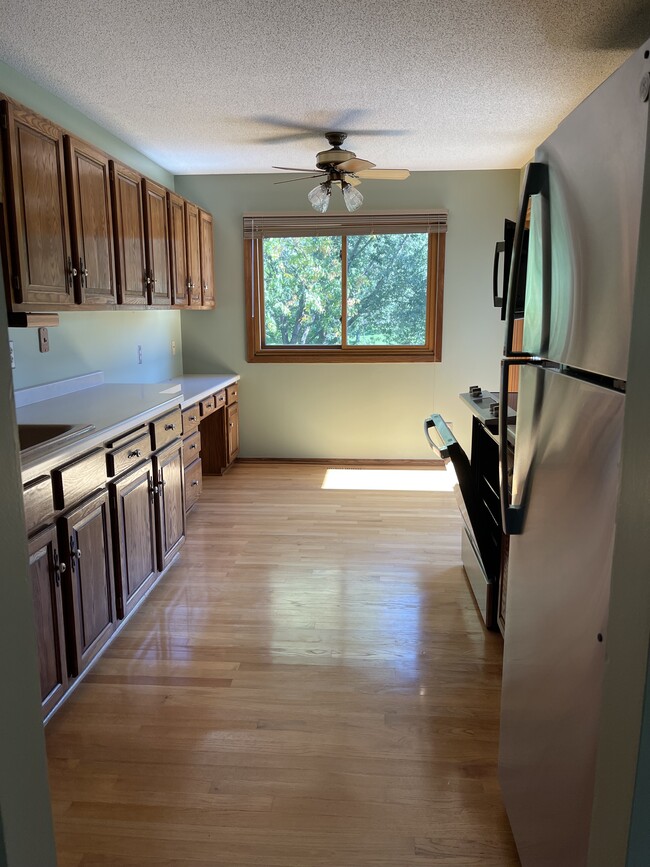 Building Photo - 14428 Fairway Dr