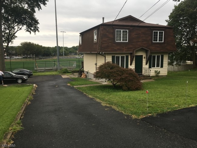 Building Photo - 1558 Alps Rd