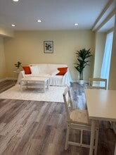 Building Photo - 258 Deer Run Dr