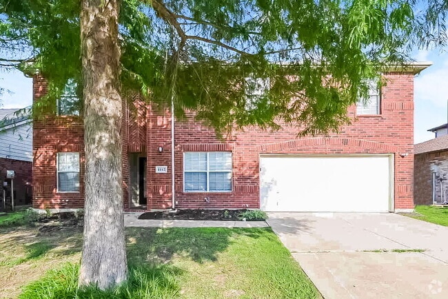 Building Photo - 1112 Hampton Dr