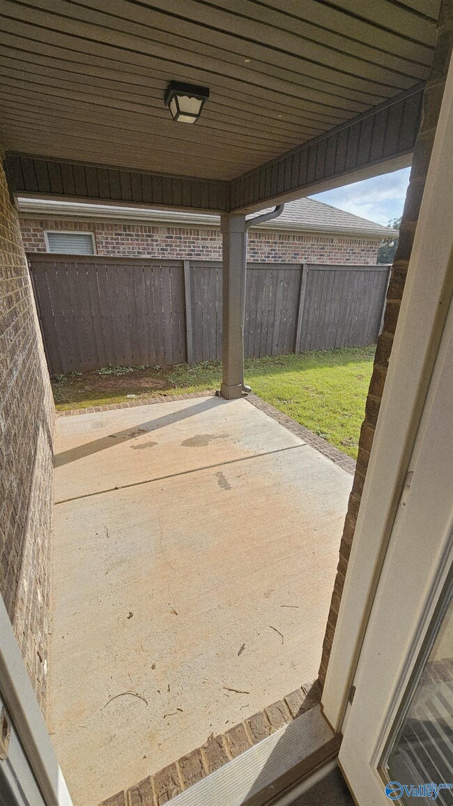 Building Photo - 276 Fenrose Dr