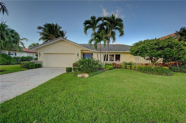 Building Photo - 681 Marine Dr