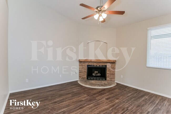 Foto del edificio - 2920 W Calle Lucinda