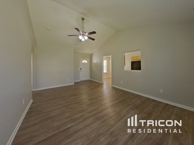 Foto del edificio - 1300 Crandon Dr