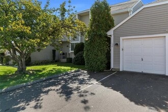 Building Photo - 675 Townsend Ave