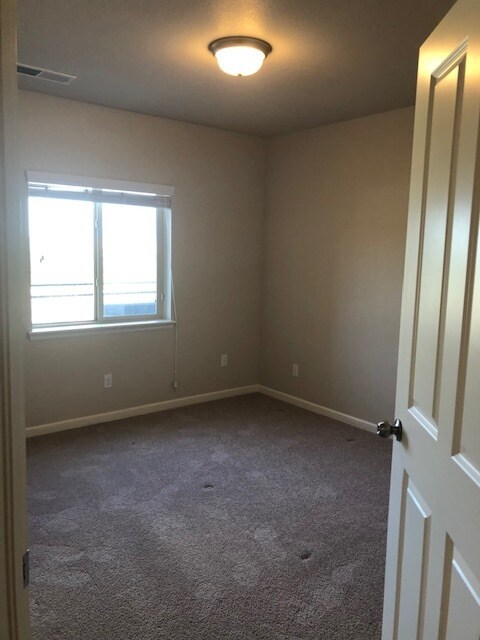 Building Photo - 9258 Rockhurst St