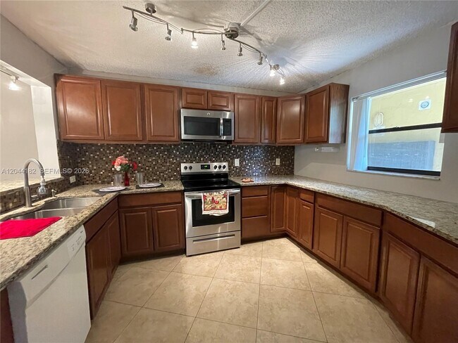 Foto del edificio - 9044 NW 28th Dr