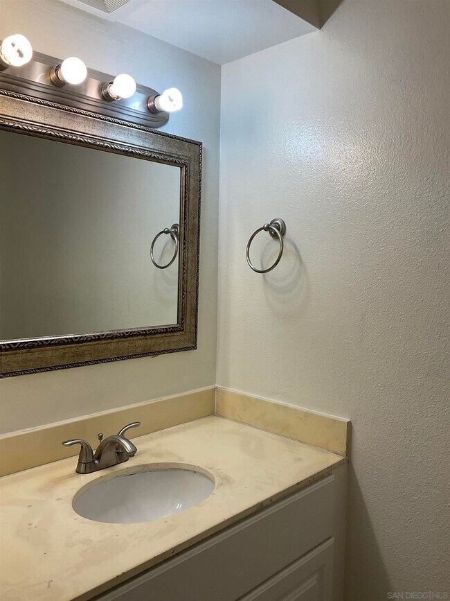 6831 Alvarado Rd Unit 3, San Diego, CA 92120 Condo for Rent in San