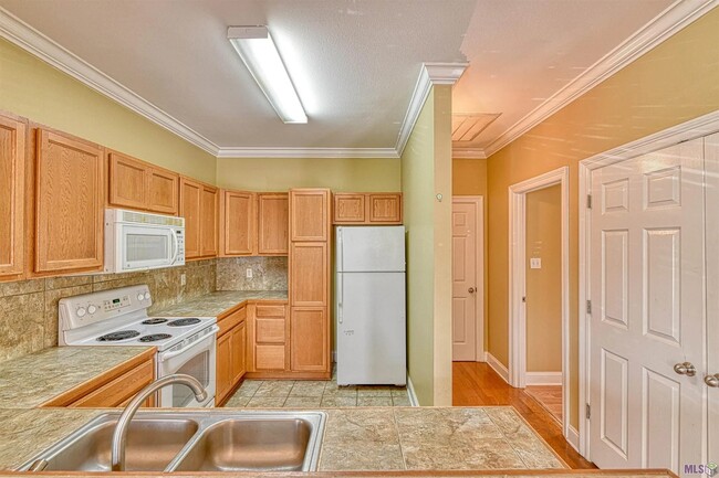 Building Photo - 1741 Brightside Dr