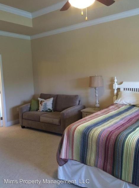 Building Photo - 3 br, 2.5 bath House - 163 Camellia Ct.