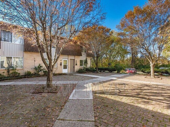 Foto del edificio - 7274 Broadwyn Dr