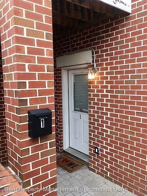 Building Photo - 215 N 18th St