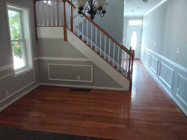 Foto del edificio - 4410 Wrenwood Ave