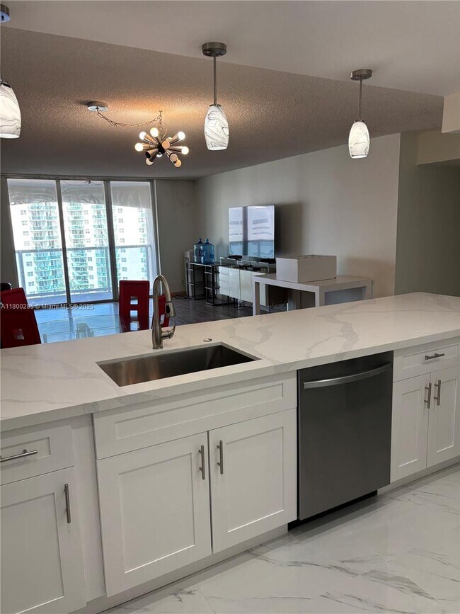 Foto del edificio - 3800 S Ocean Dr