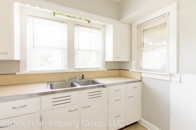 Foto del edificio - 3 br, 1 bath House - 1130 W Abbott St