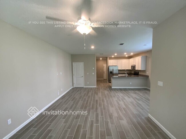 Foto del edificio - 667 Cherry Ridge Dr
