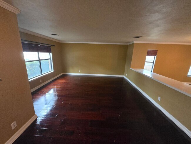Building Photo - 8007 Sunshine Trail Dr