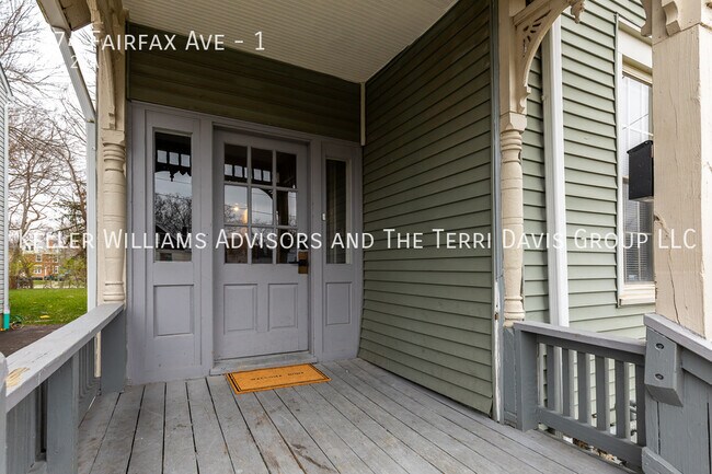 Foto del edificio - 1874 Fairfax Ave