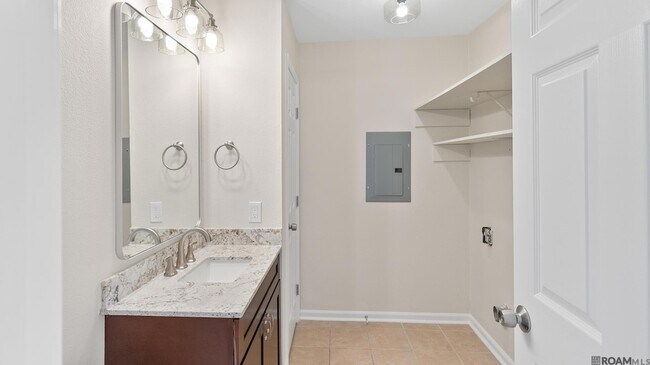 Foto del edificio - 40429 W Hernandez Ave
