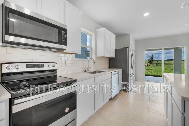 Primary Photo - 7744 Syracuse Dr