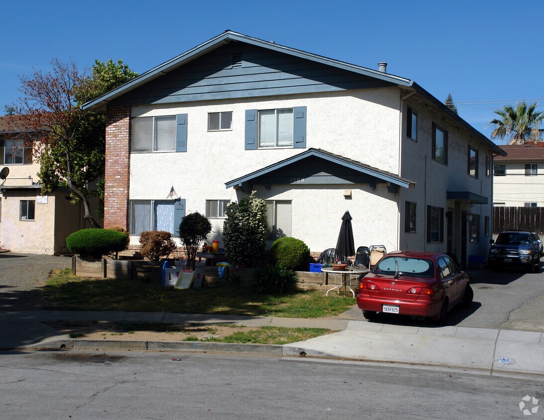 Building Photo - 1589 Quebec Ct