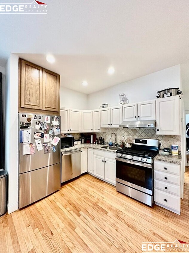 Building Photo - 58 Telegraph St