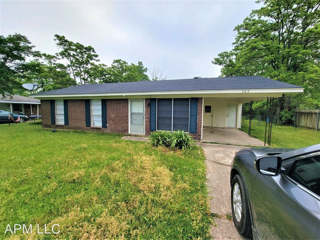 3 br, 1.5 bath House 305 West Heights House Rental in West Monroe