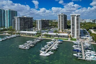 Building Photo - 1901 Brickell Ave