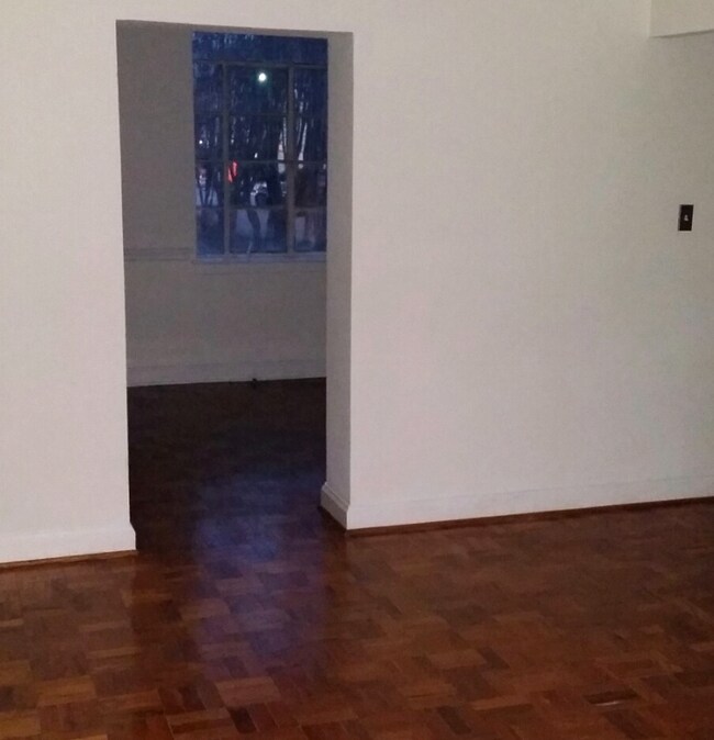 Building Photo - 1121 Myrtle Ave