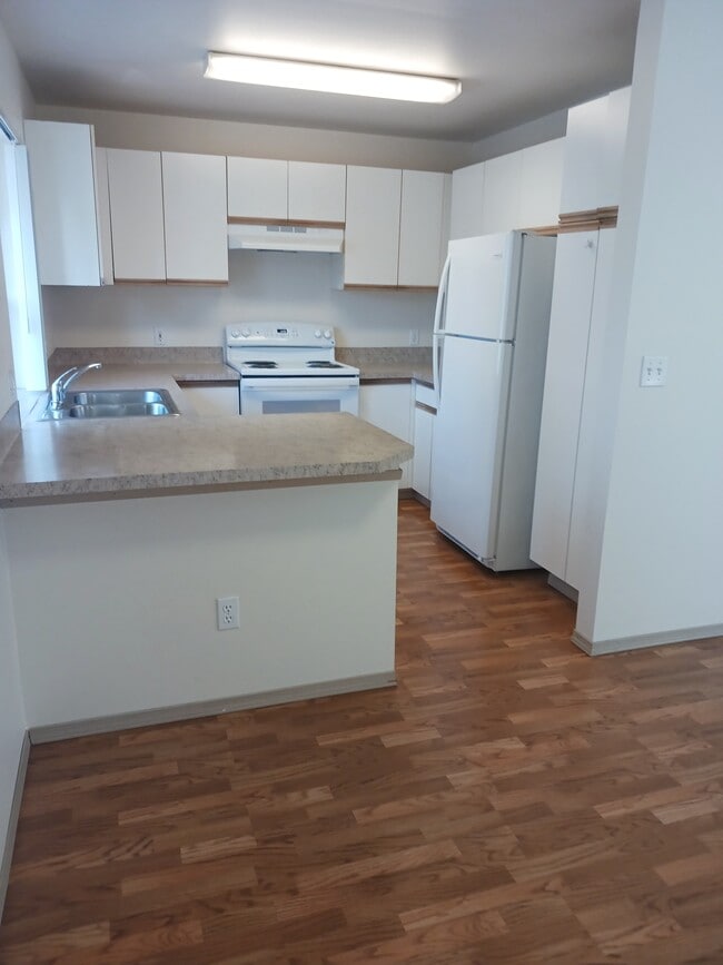 Upstairs rambler kitchen - Noble Court Estates
