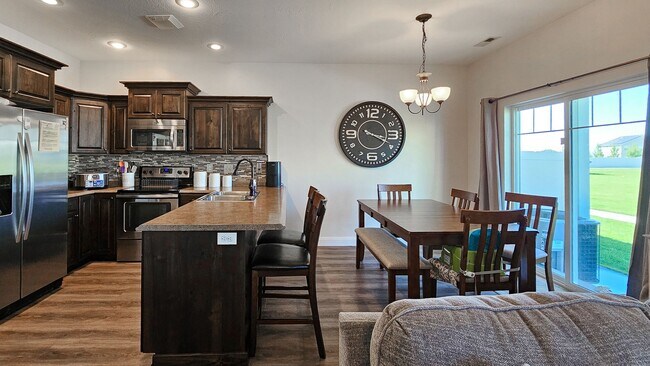 Foto del edificio - Summerfield Townhome