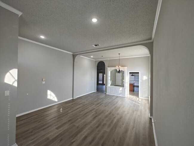 Foto del edificio - 8504 Pebblebrook Dr