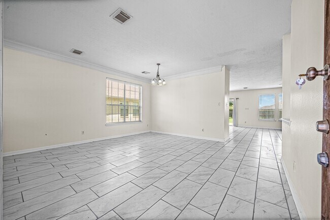 Building Photo - 9641 Weldridge Dr
