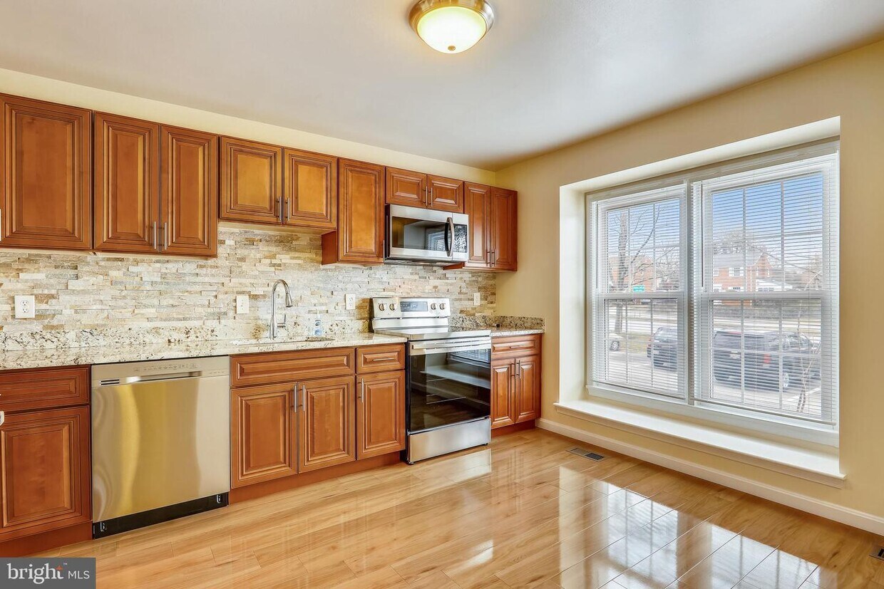 Foto principal - 10600 Georgia Ave