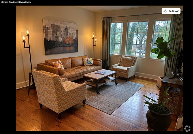 Building Photo - 725 Martin St
