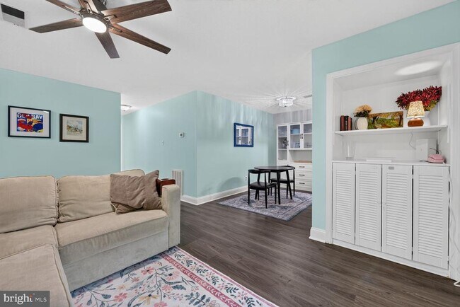 Building Photo - 12103 Green Ledge Ct