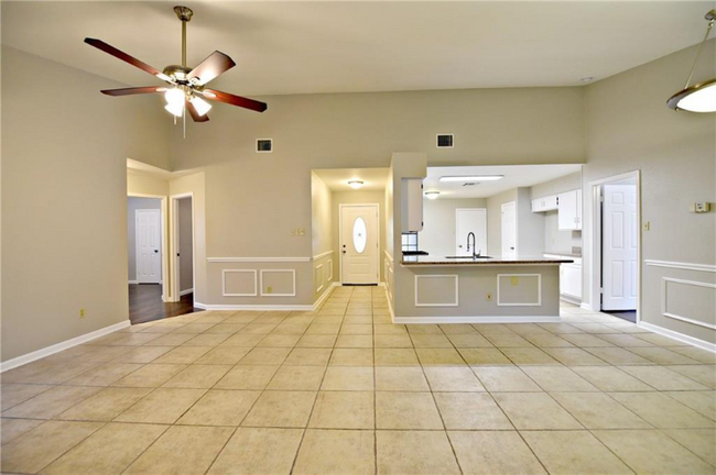 Building Photo - 8322 Glen Canyon Dr