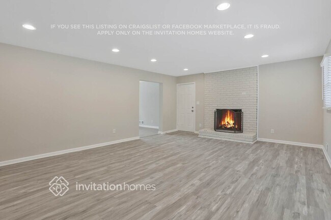 Foto del edificio - 6799 Browns Mill Lake Rd