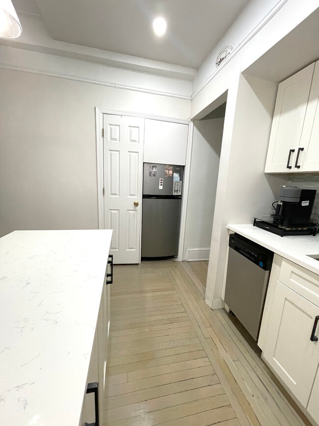 Foto del edificio - 50 W 106th St