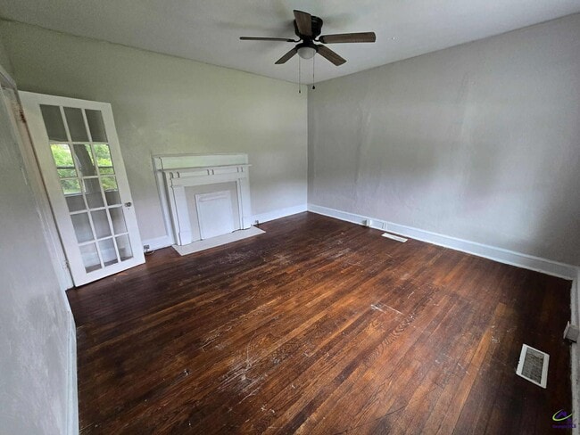 Building Photo - 1273 Hillyer Ave