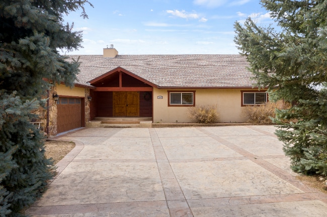 Building Photo - 1205 King Dr