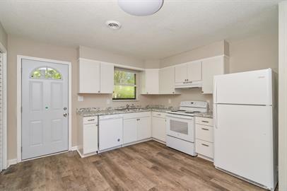 Foto del edificio - 103 Raintree Ln