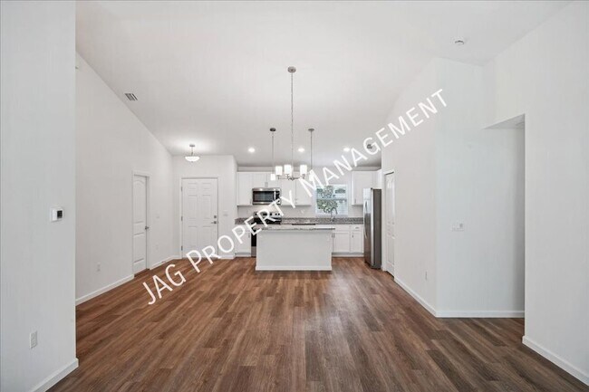 Building Photo - 174 Underwood Trl