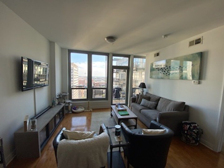 Foto principal - 225 S Jefferson St